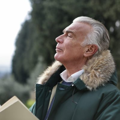 Aux personnes agées